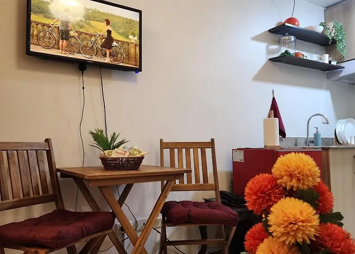 Apartamento Sucat Cozy Staycation With Pool, Netflix, Wifi, Near Naia, Beside Sm Sucat Manila