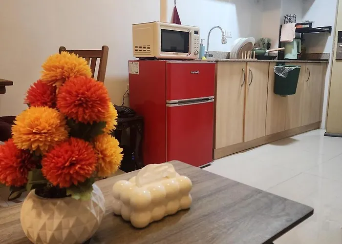 Sucat Cozy Staycation With Pool, Netflix, Wifi, Near Naia, Beside Sm Sucat * Manila