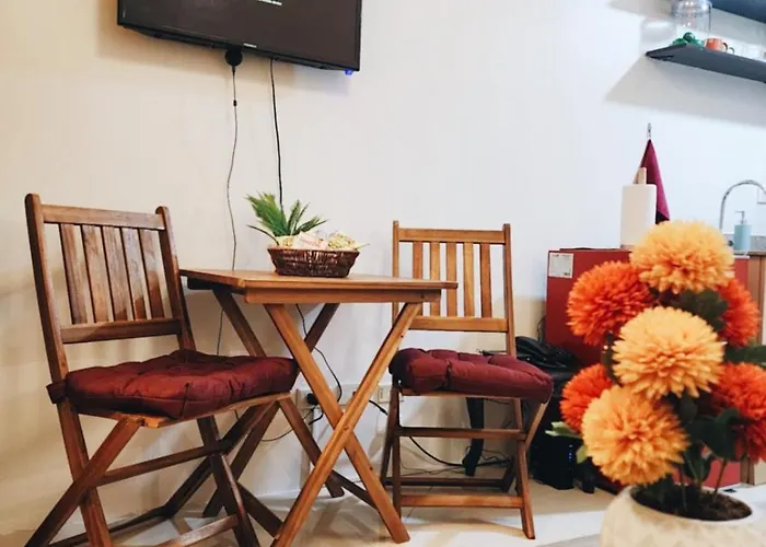 Apartamento Sucat Cozy Staycation With Pool, Netflix, Wifi, Near Naia, Beside Sm Sucat Manila